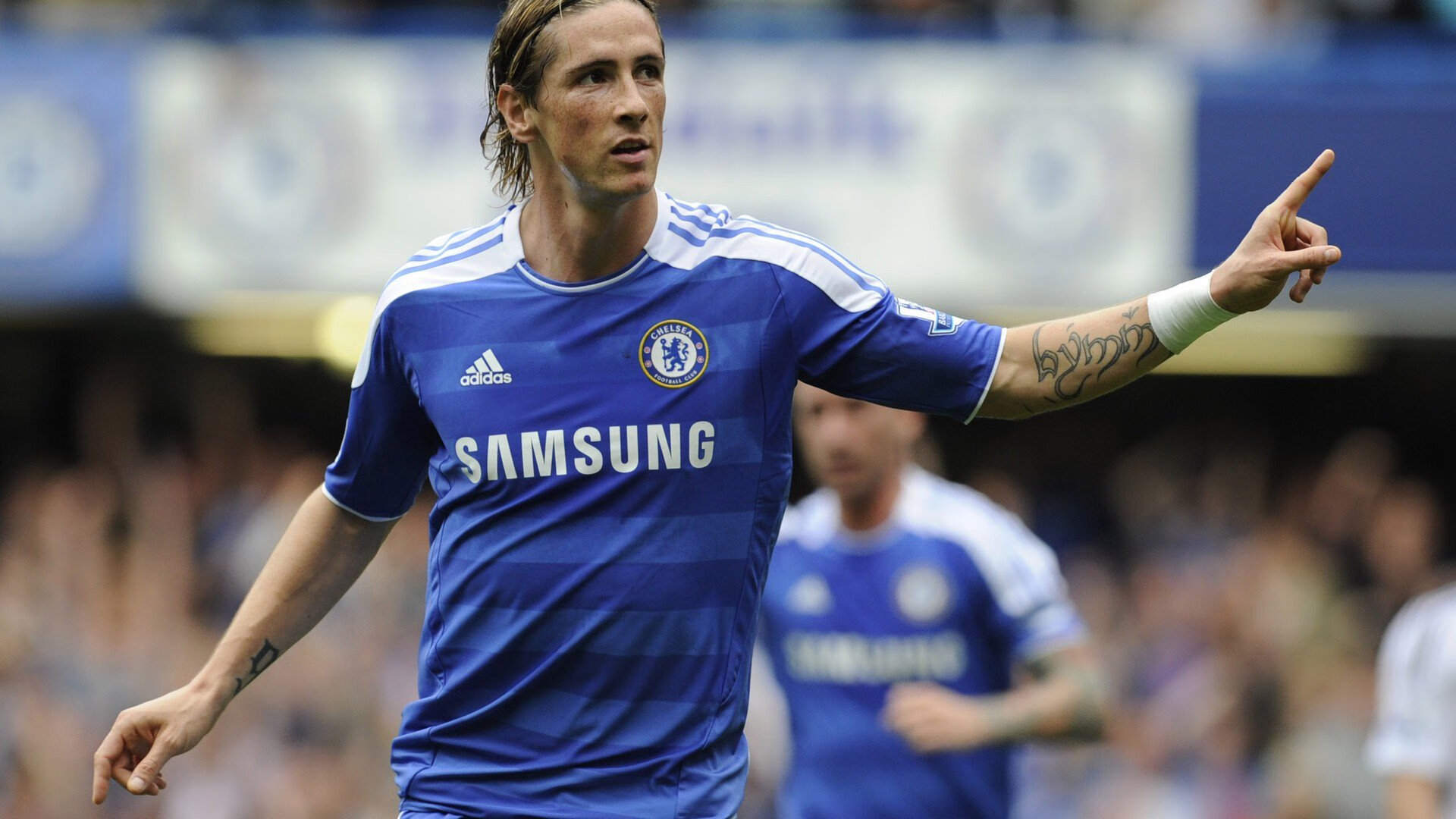 足球热潮席卷，女足影响力扩展，女足球运动